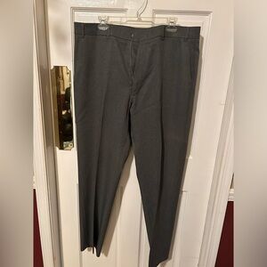 Men’s dark grey Levi’s Action Slacks W38 L31 dress pants